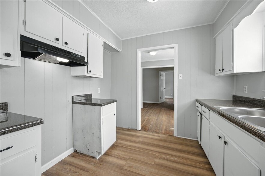 Building Photo - 2724 Steele St