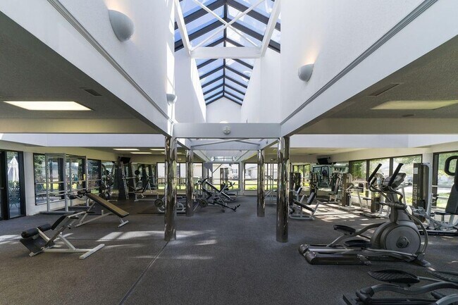 Building Photo - 1710 Messner Dr