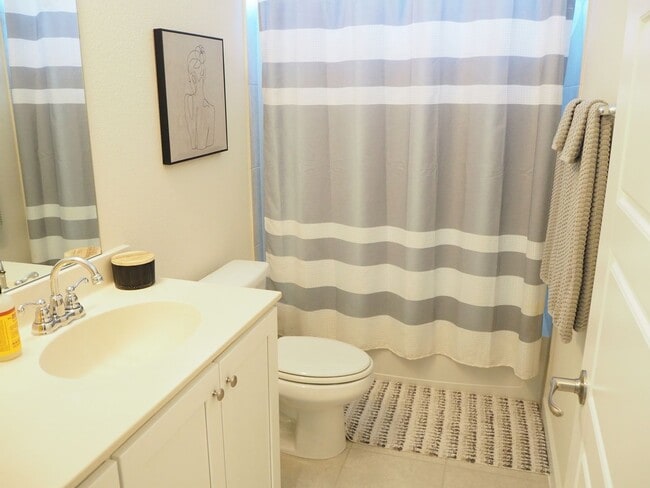 Building Photo - 4317 Swallow Dr