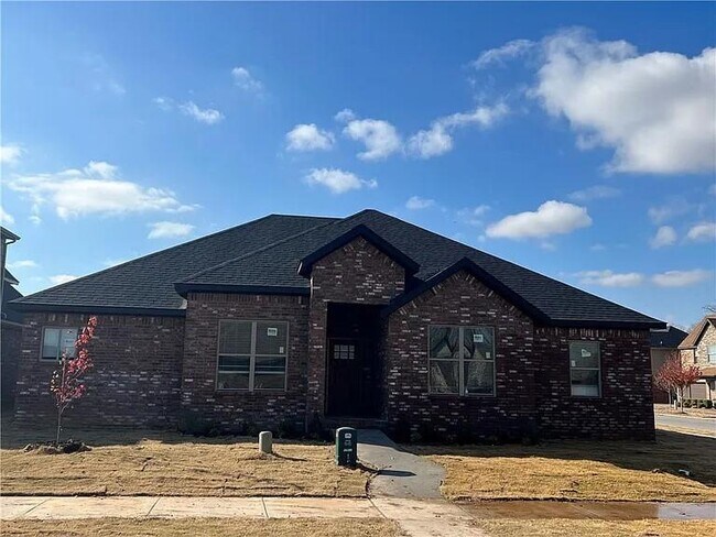 Building Photo - 3309 SW Stoneway Ave