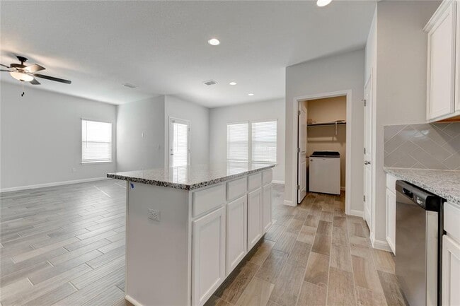 Building Photo - 10716 Timber Brook Pass