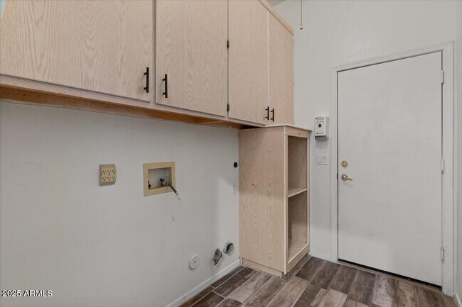 Building Photo - 4615 E Prickly Pear Trail