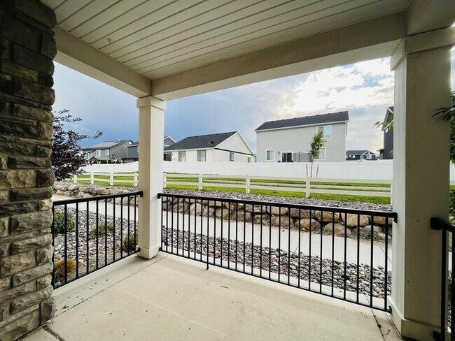 Building Photo - 13084 S Tortola Dr