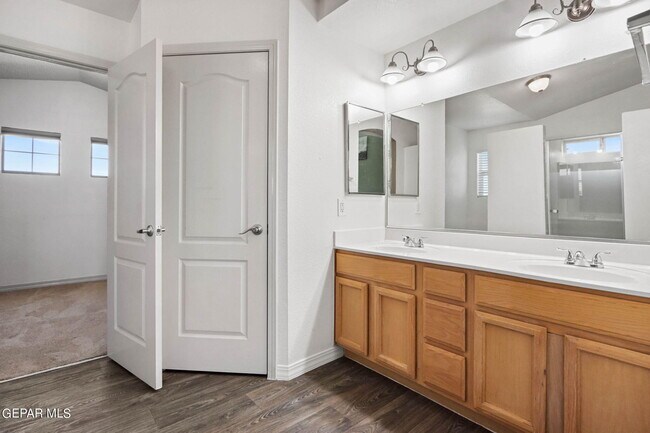 Building Photo - 3008 Tierra Cuervo Dr