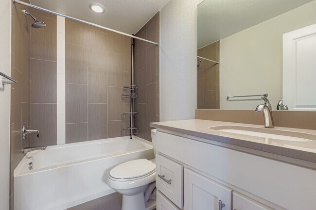 Building Photo - 2851 W 21st Ave