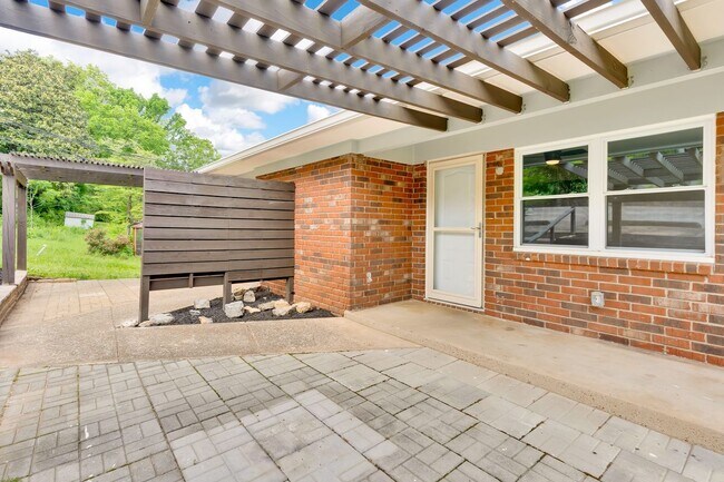 Primary Photo - 4107 Cherryton Dr