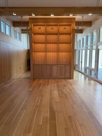 Building Photo - Silver Maple Stunning