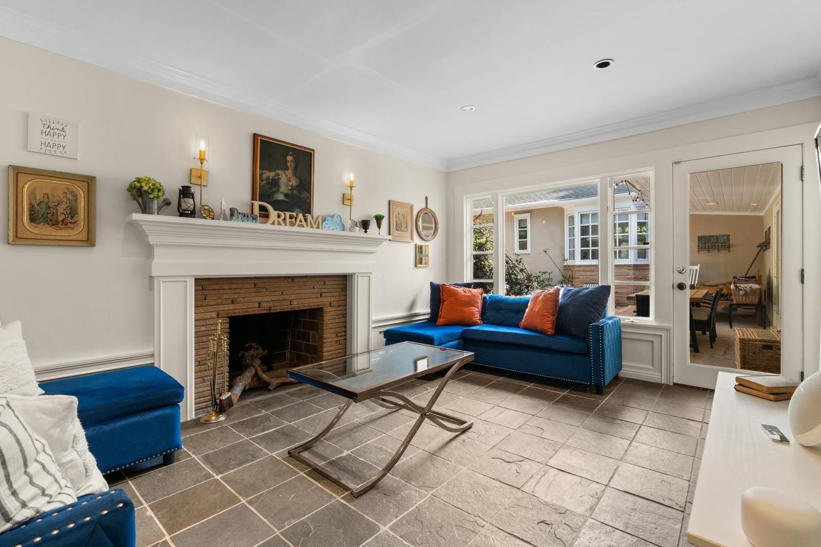Building Photo - 1165 Coldwater Canyon Dr