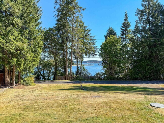 Building Photo - 3080 W Sequim Bay Rd