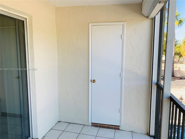 Building Photo - 251 S Cypress Rd