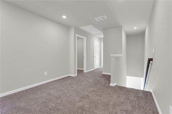 Building Photo - 1645 Villageside Ct