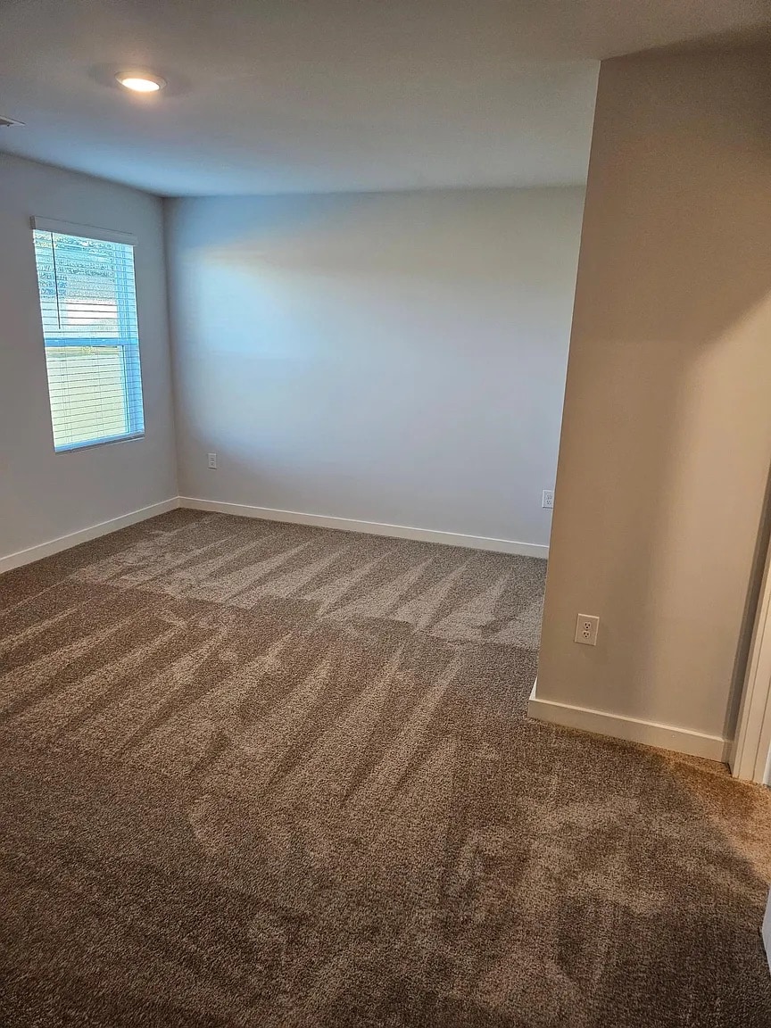 Building Photo - Room in House on Hibiscus Wy