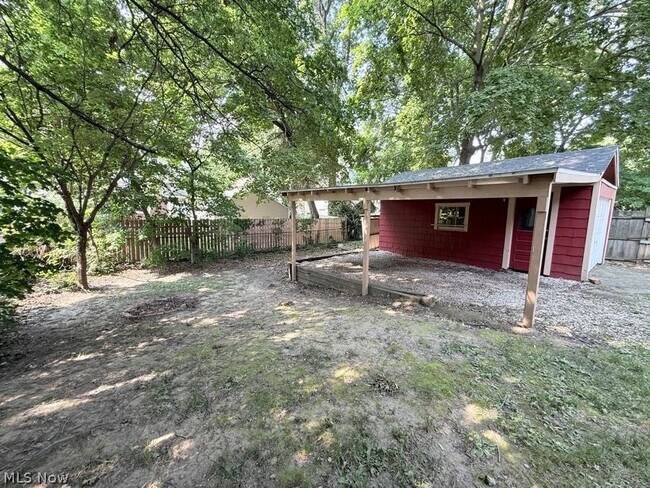 Building Photo - 1504 Preston Ave