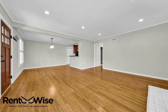 Building Photo - 338 Arbor Dr