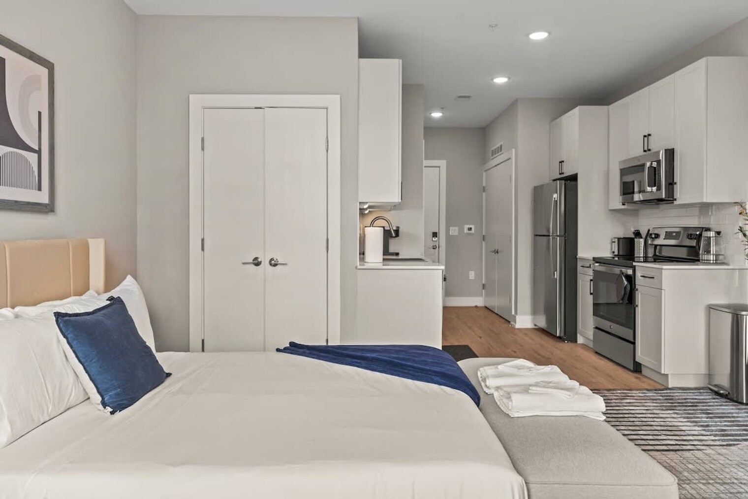 Building Photo - 916 N Delaware Ave