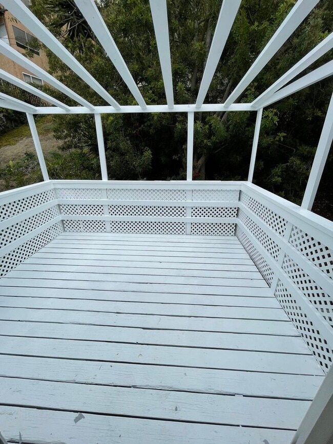 Building Photo - 33812 Robles Dr