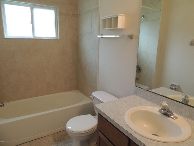 Building Photo - 12652 Ashmore Green Dr E