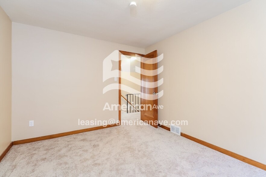 Building Photo - 65 W Bellecrest Ave