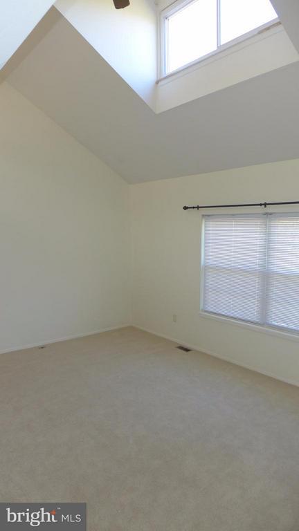 Building Photo - 23 Valley Crossing Cir
