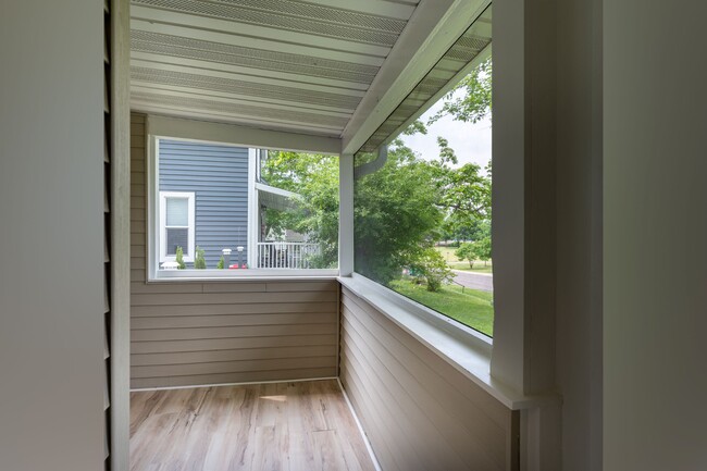 Spacious front porch. - 222 6th Ave SE