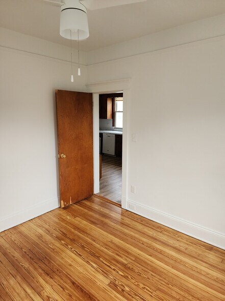 Back bedroom - 303 S 3rd Ave