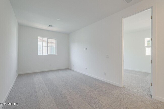 Building Photo - 873 W Baylor Ln