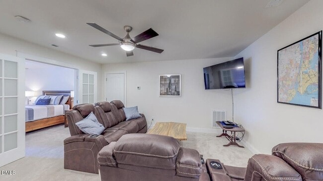 Building Photo - 401 Waverly Hills Dr