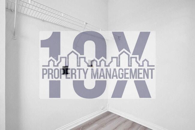 Building Photo - 1116 Summit St