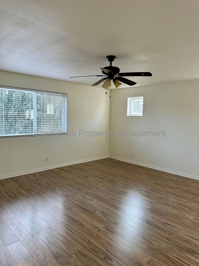 Building Photo - 182 Oleander Dr