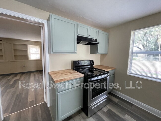 Building Photo - 1216 Hartsell Ave