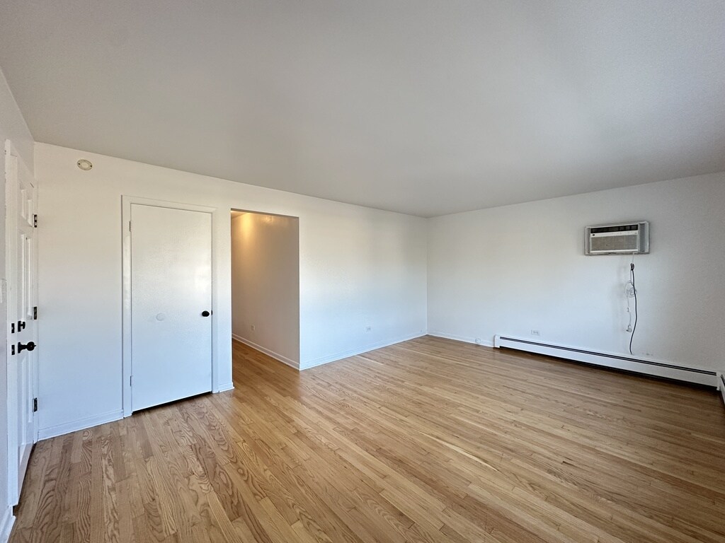 Building Photo - 1812 N 20th Ave