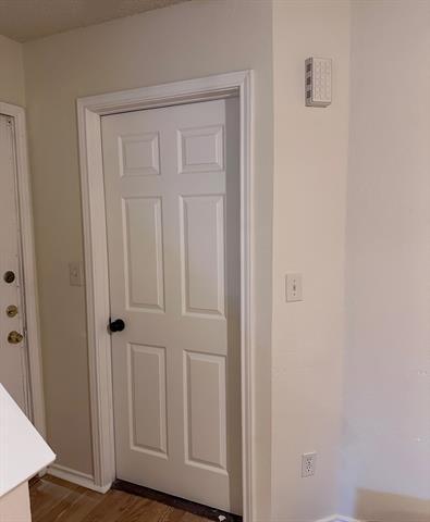 Building Photo - 912 Fairbanks Cir
