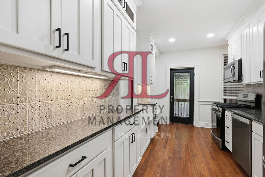 Building Photo - 183 E 1st Ave