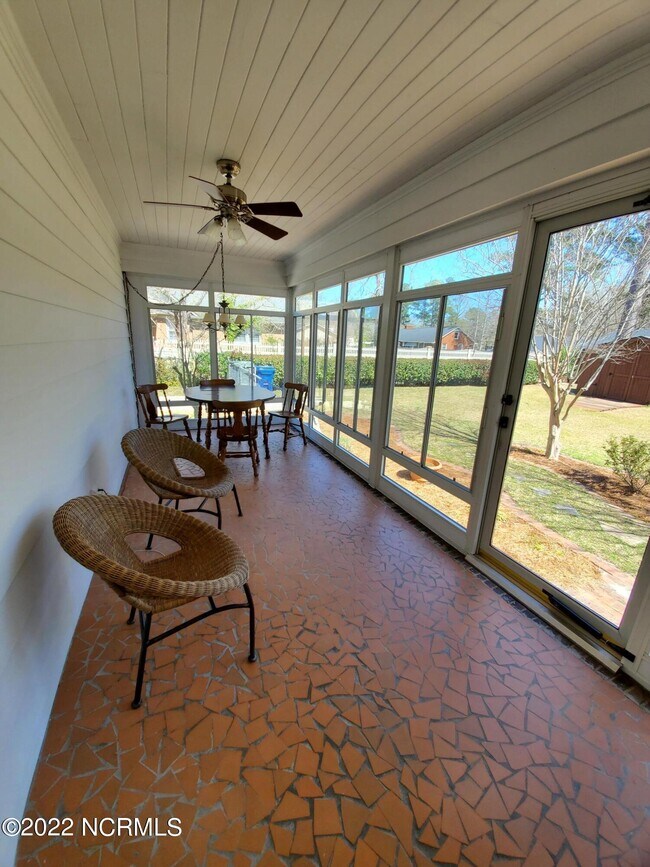 Building Photo - 6325 Niblick Rd
