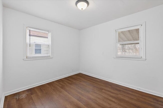 Building Photo - 3251-3251 Winthrop Ave