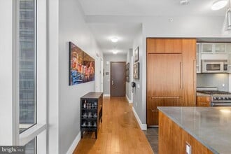 Building Photo - 1414 S Penn Square