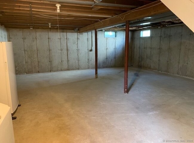 Building Photo - 16 Ancient Hwy