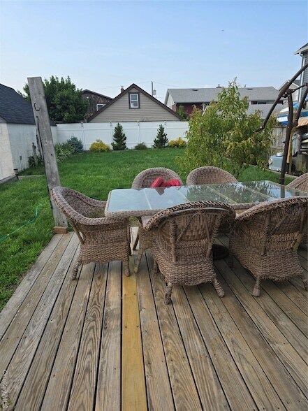 Building Photo - 18 Julian Pl