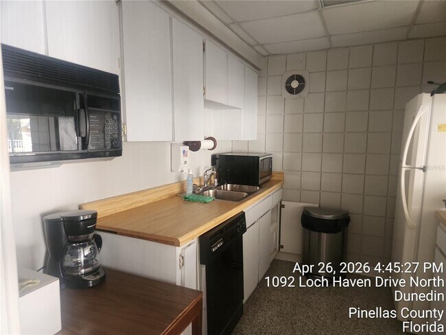 Building Photo - 1064 Loch Haven Dr N