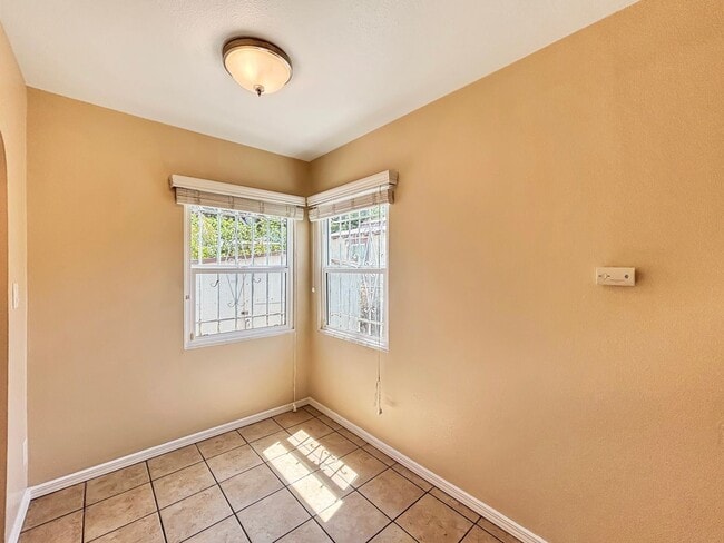 Building Photo - Charming 1BD/1BA Home in Golden Hill W/ Fu...