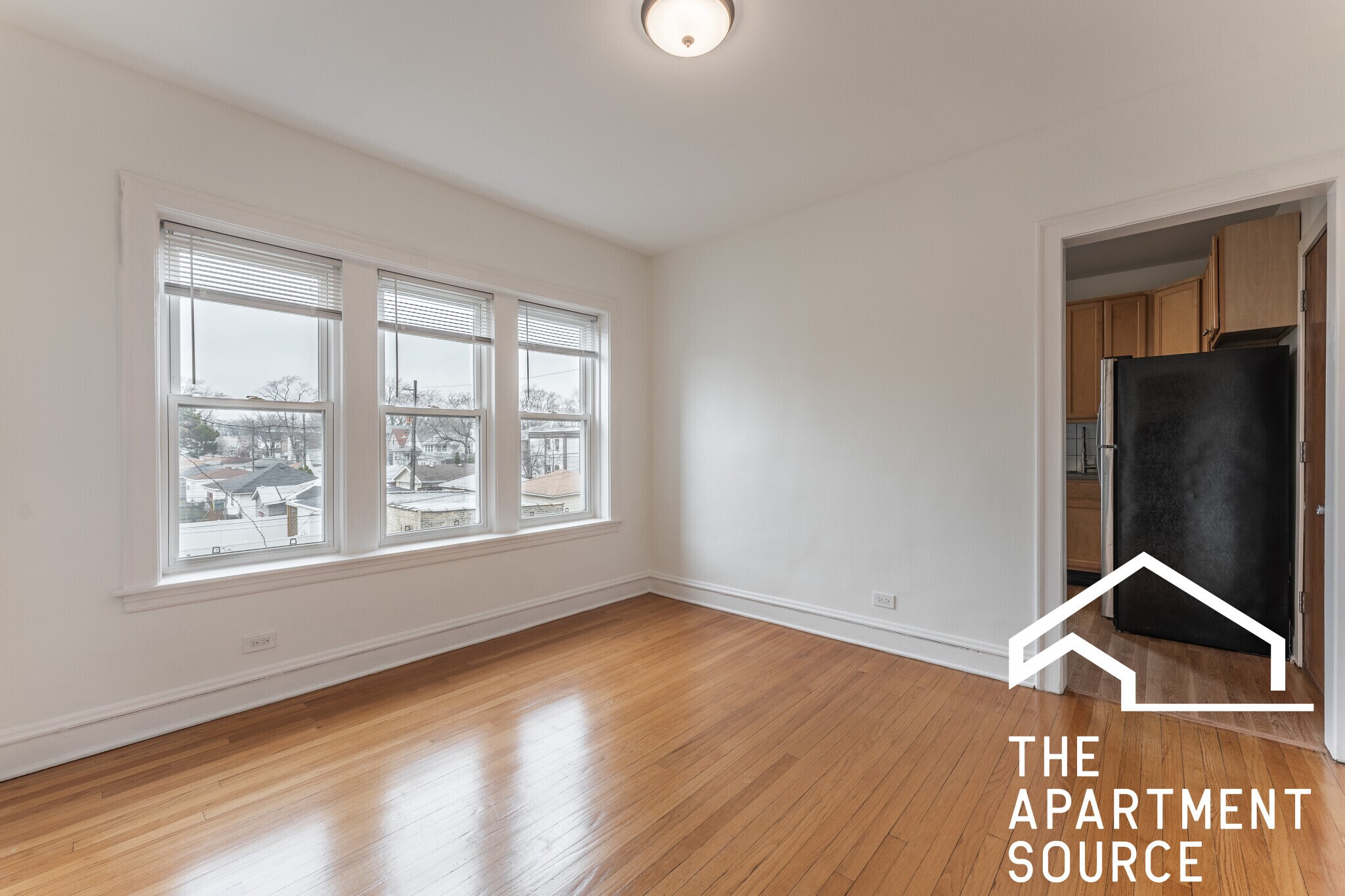 Building Photo - 4521 N Harding Ave