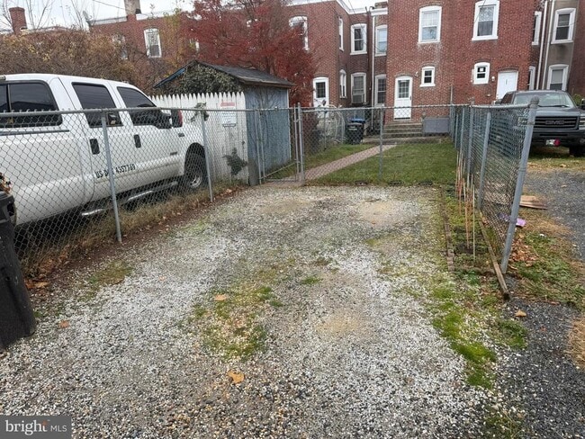 Building Photo - 1535 Willow St