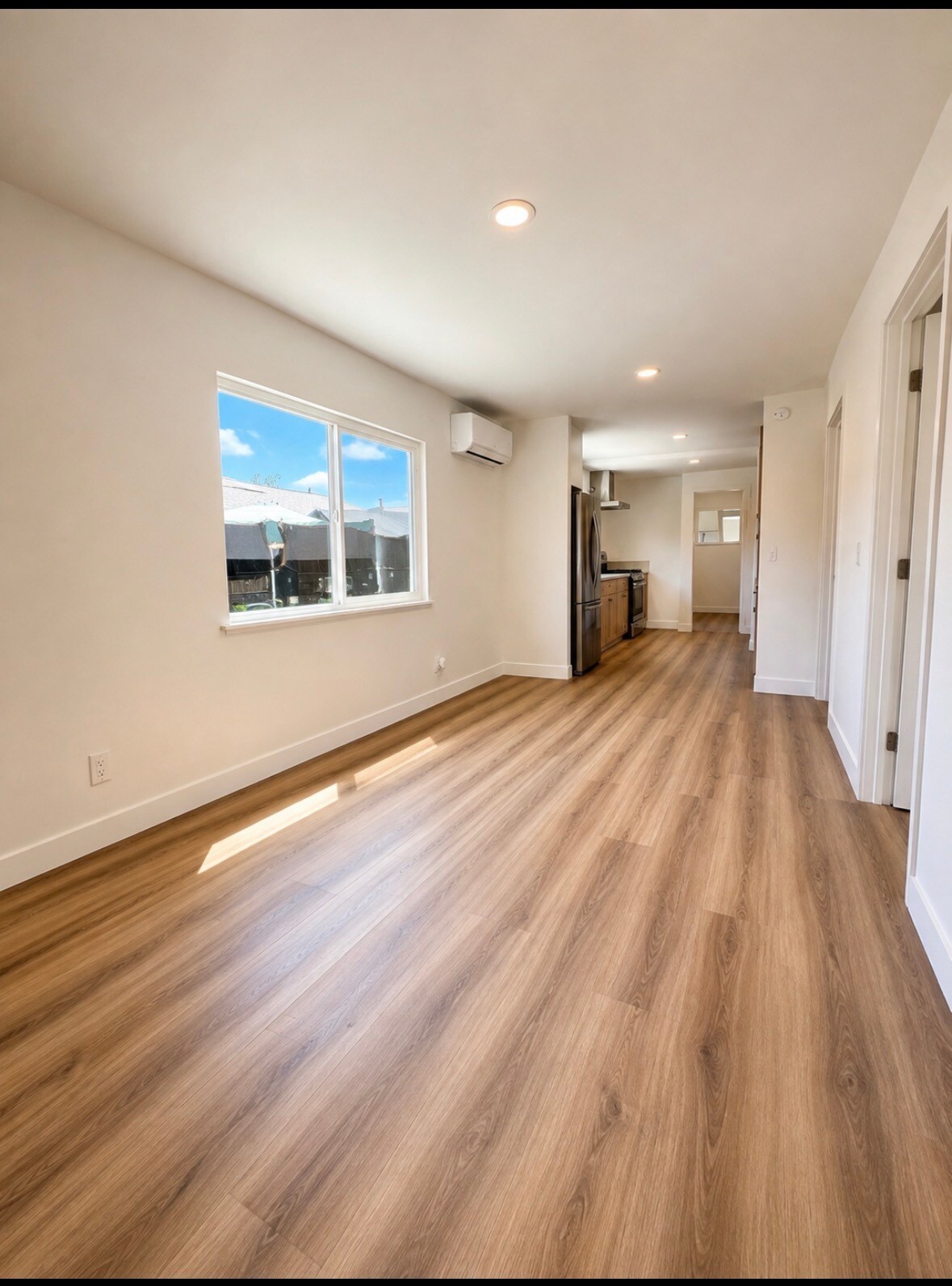 Building Photo - 1124 Kewen St