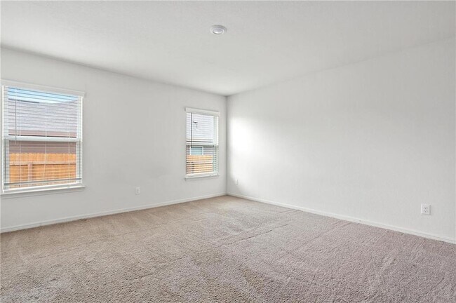 Building Photo - 201 Cres Park Dr