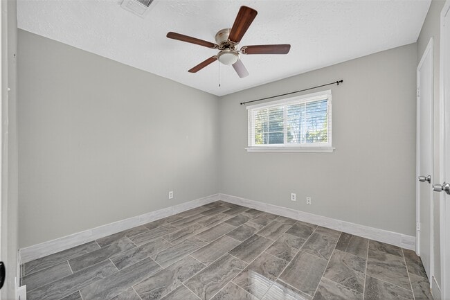 Building Photo - 8203 Huntermoor Cir