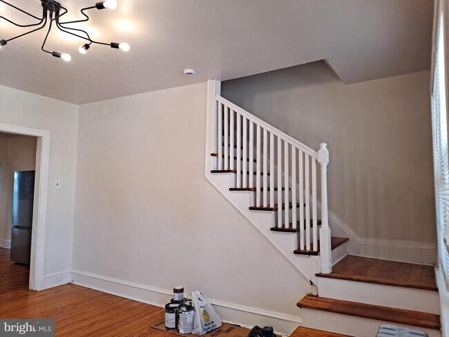 Building Photo - 846 Haws Ave