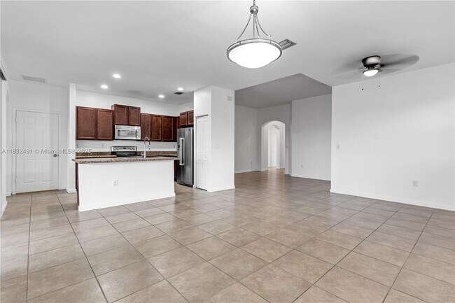 Building Photo - 28381 SW 128th Pl