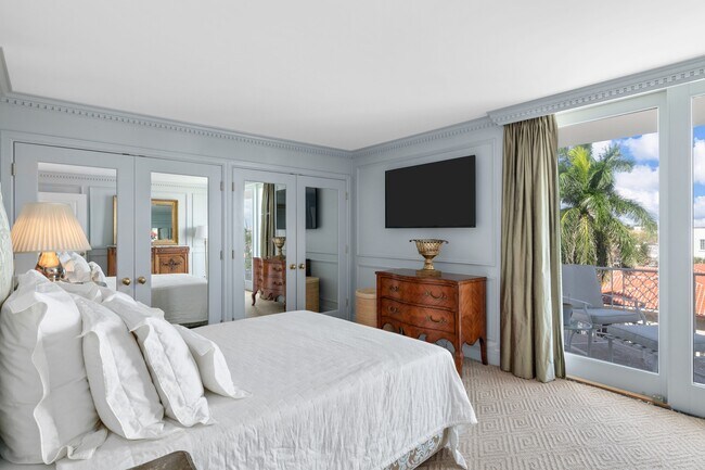 Building Photo - 354 Chilean Ave