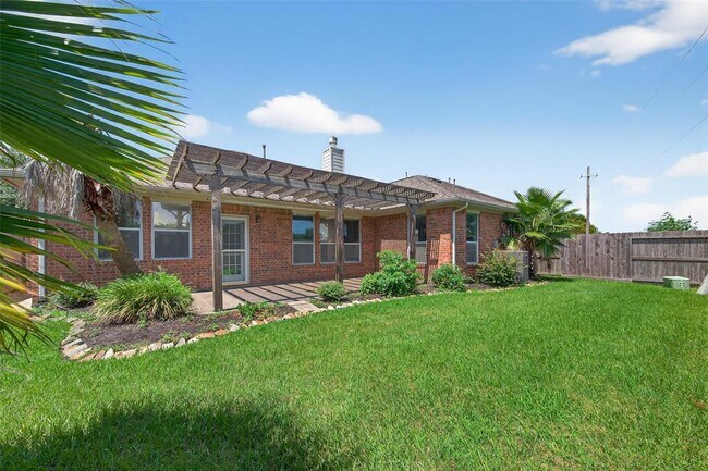 Building Photo - 3491 Cedar Prairie Dr