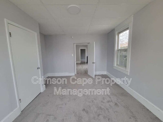 Building Photo - 341 Hughes St